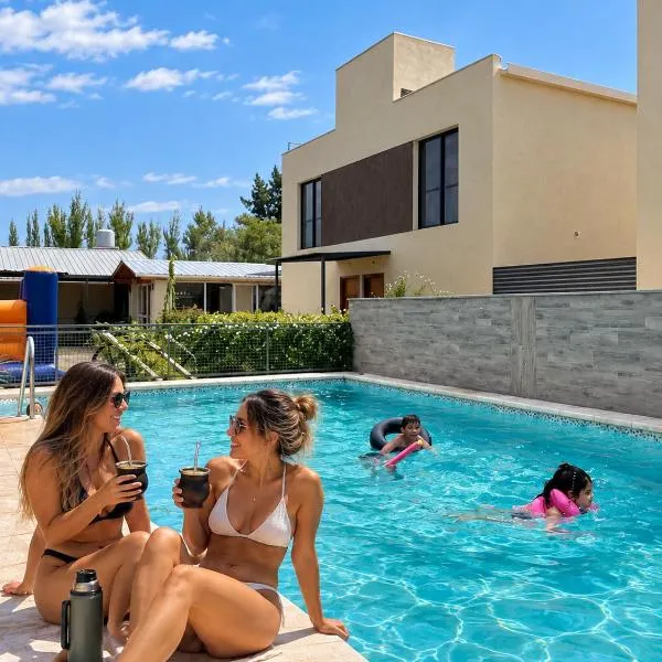 Vineyard Olive Inn -Pool & Wine Route Experience, Hotel in Maipú