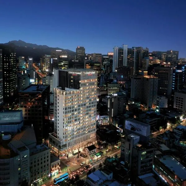 Courtyard by Marriott Seoul Myeongdong, отель в Сеуле