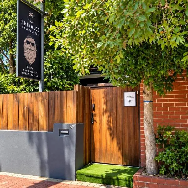 Shiralee Hostel -note - Valid passport required to check in, hotel u gradu Pert