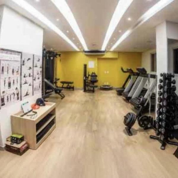Lounge 22 - Varanda, piscina, academia e Ao lado da praça do Sol , praça Tamandaré , Íbis , restaurantes do Marista e outros vários locais pra tomar um café ou almoçar! - Foto 3