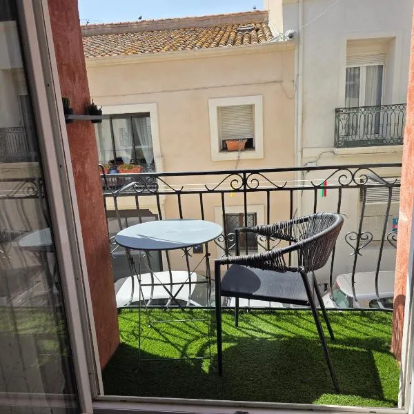 Locmeze, Studio centre-ville, port à 200 m, hotel i Mèze