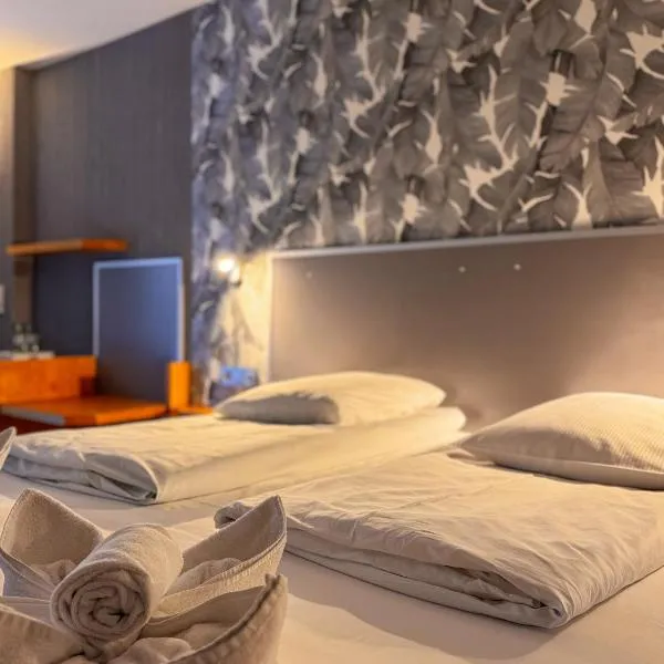 RAVeL Hotel Cyrano, hotel en Waimes