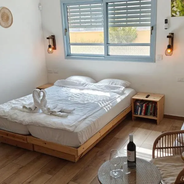 מדבריות השחר, hotel en Dimona