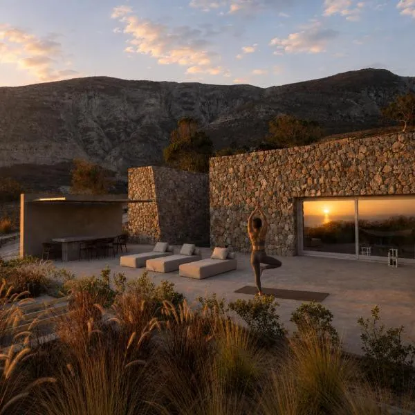 Felicity Cave Villas, hotell i Éxo Goniá