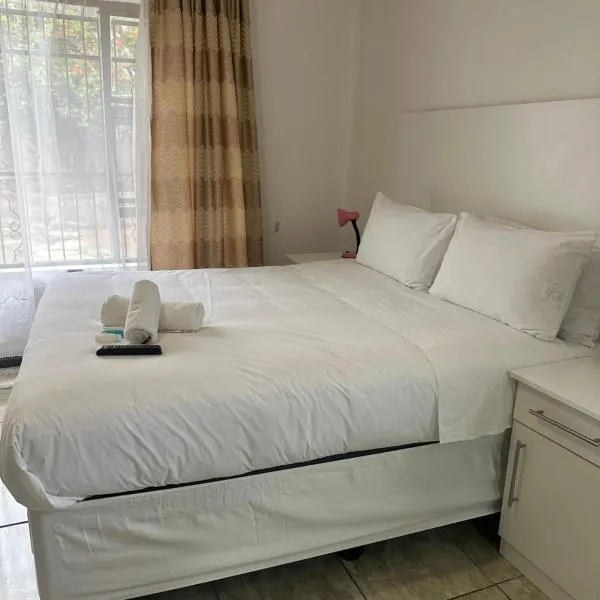 Sweet Home Guest House, hotel u gradu Mthatha