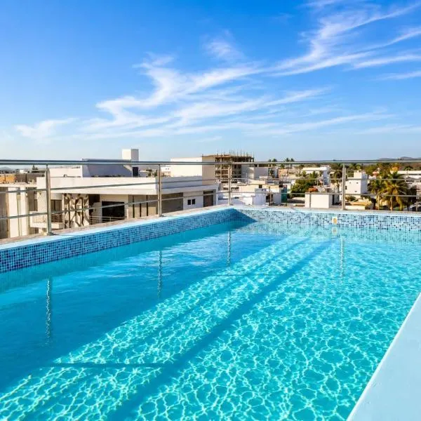 2br/2ba Condo 1 block to ocean! - Unit 4, hotel en Mazatlán