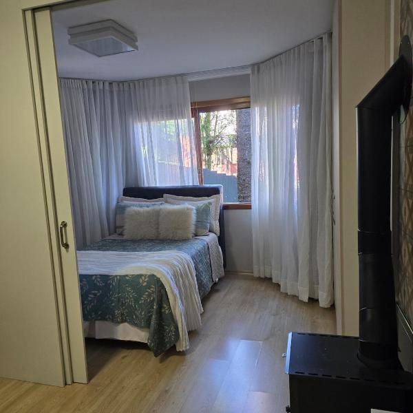 Confortável, ótima localização em Gramado e com garagem - Foto 4