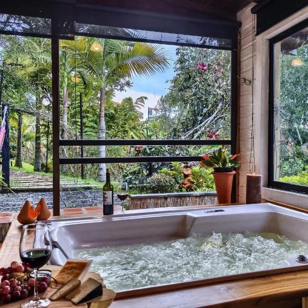 Chalé de montaña con Jacuzzi, hotel v destinácii Guarne