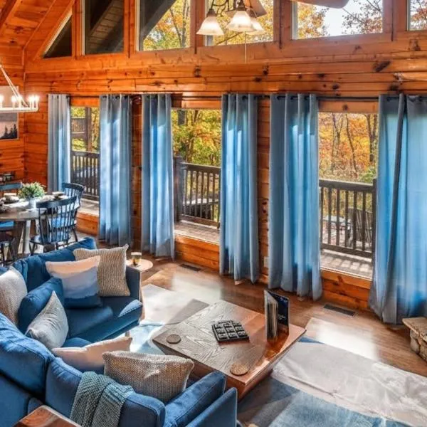 Blackberry Cobbler- Romantic Hideaway, Hot Tub, Scenic Views, Dogs OK, hotel a Pigeon Forge