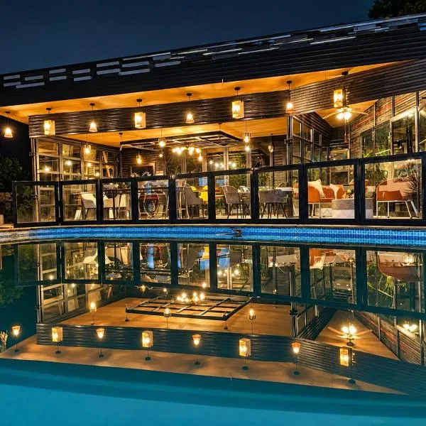 24 On Basil Boutique Luxury hotel, khách sạn ở Johannesburg