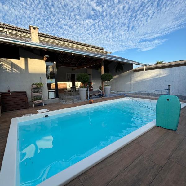 Casa com piscina Aquecida Balneário Camboriú CasaAlbertiBc