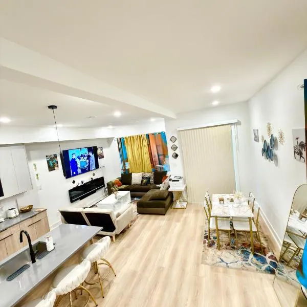 Game Room, Hot Tub, Gym, BBQ, 7 mins to NRG Stadium & Med Center, hotell i Houston