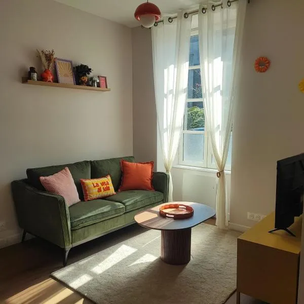 Suite Bérénice, Rétro Pop au cœur de la ville, hotelli kohteessa Landerneau