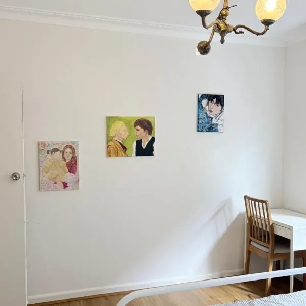 Springvale Hub - Beautiful & spacious queen bed room, Hotel in Springvale