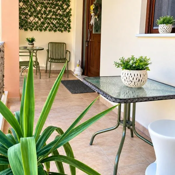 The Elegant Apartment in the Heart of Chios, Hotel in Chios