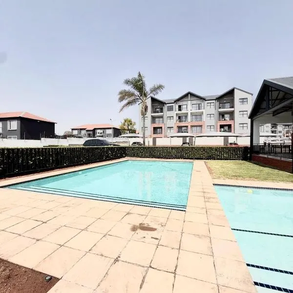 Studio Luxe The Aura Your Calm Escape, hotel a Northriding