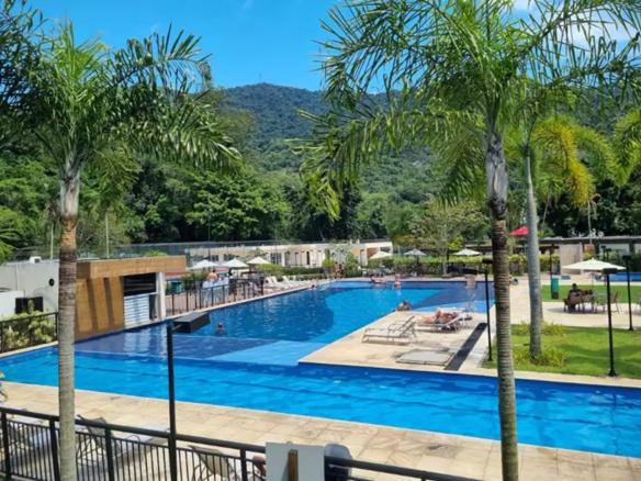Condomínio na mata com piscina- 9km Praia - Foto 4