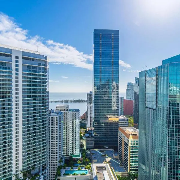 Modern Penthouse with Water Views - 2 Free Parking Spots, hotel a Miami