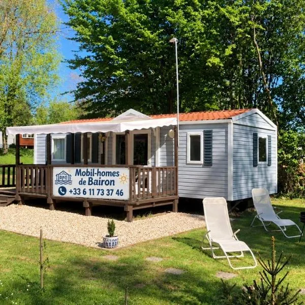 Mobil homes 6 et 8 places - Camping de Bairon 08 - Emplacement exceptionnel Bord de lac, hotel v destinácii Le Chesne