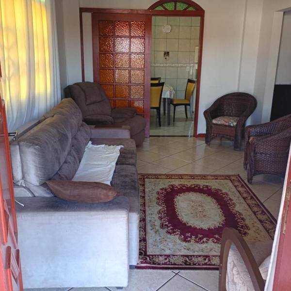 Linda Casa, 4 Quartos e garagem para 3 carros - Foto 3