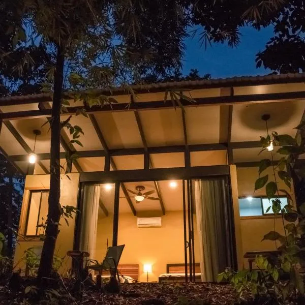Bamboo River Lodge, hotelli kohteessa Horquetas