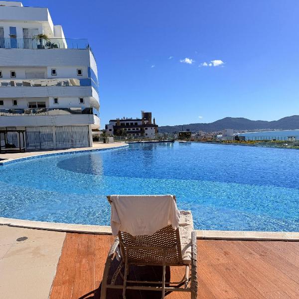 Piscinas de borda infinita e piscina interna aquecida com vistas deslumbrantes para o mar dos Ingleses, a 50 metros de altura - Foto 4