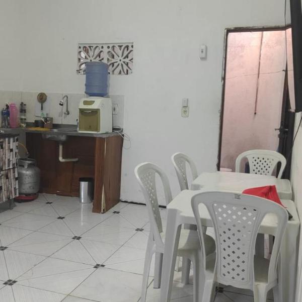 Casa bem localizada com 2 quartos - Foto 3