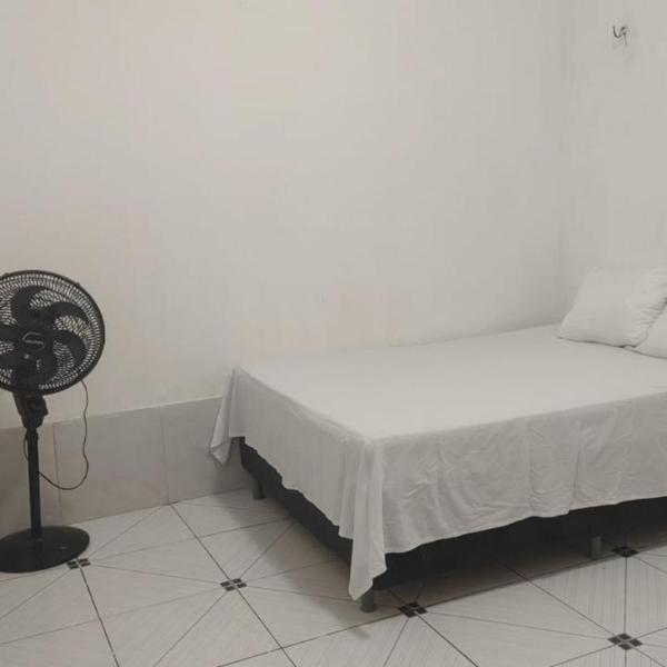 Casa bem localizada com 2 quartos - Foto 4