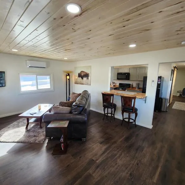 Babbling Brook Apartment, hotel in Canon City