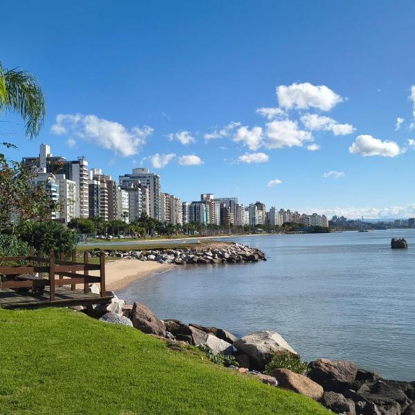 Quarto no Centro de Floripa, pertinho da Beiramar e Shopping - Foto 3