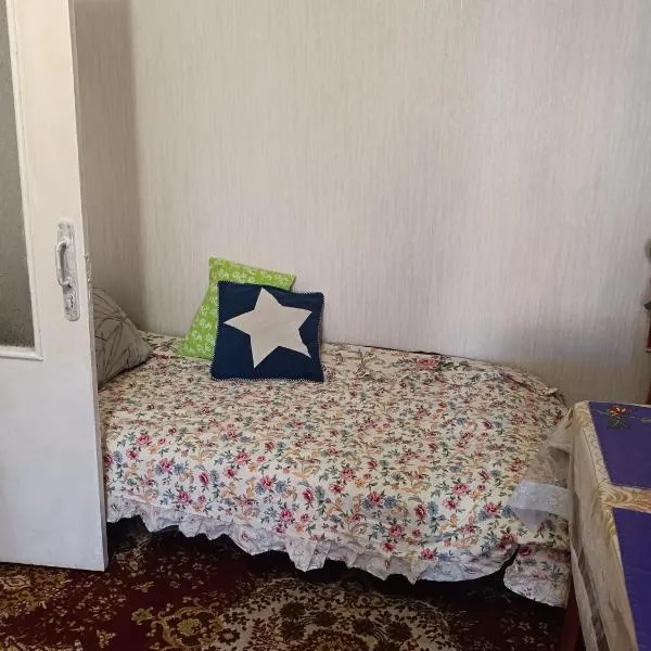 Квартира зі зручностями в центрі м Житомир, hôtel à Jytomyr