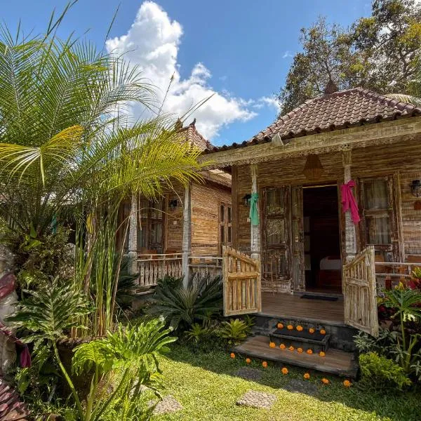 Bongkasa Guest House near Real Bali Swing by Eco Tradi, khách sạn ở Ubud