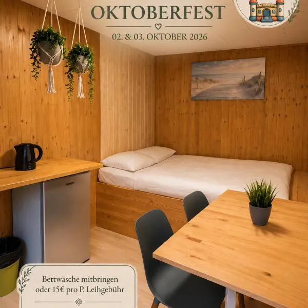 Camping Standard Bungalow Ferienwohnung auf Rügen - bis 5 Personen - nur 100m zum Naturstrand - mitten im Wald - Familien und Hunde herzlich willkommen - Feriensiedlung Schwalbennest, hotel i Dranske