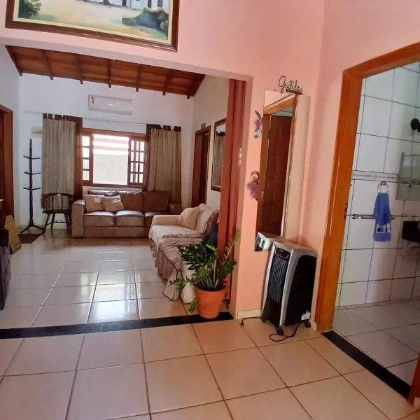 Chácara Céu Iluminado Chalé Jasmim, Hotel in Guararema