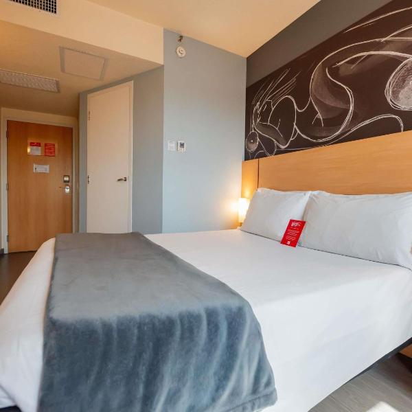 Ibis Porto Alegre Assis Brasil - Estacionamento Gratuito para hospedes - Foto 2