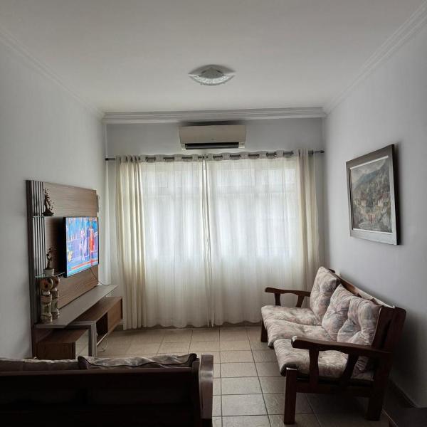 Suite e Garagem a 30 metros da praia do Tombo