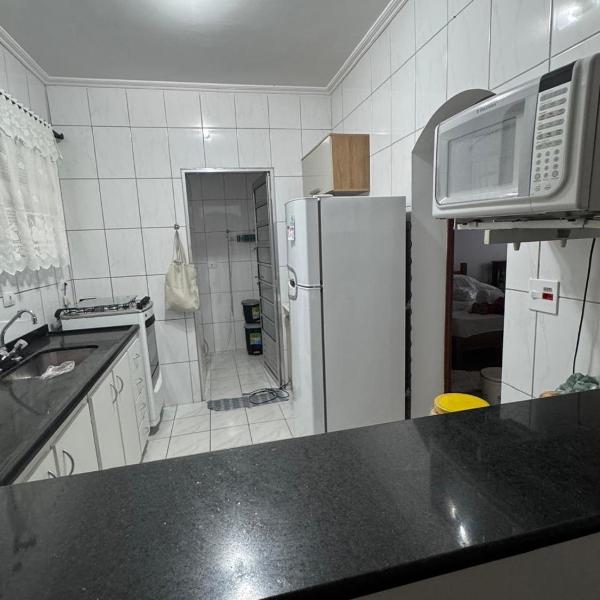 Suite e Garagem a 30 metros da praia do Tombo - Foto 2