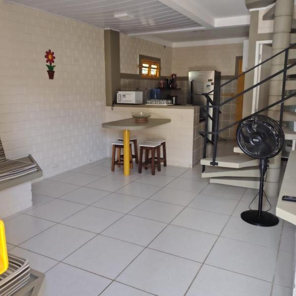 Duplex a 50 m do mar, piscina e churrasqueira - Foto 3
