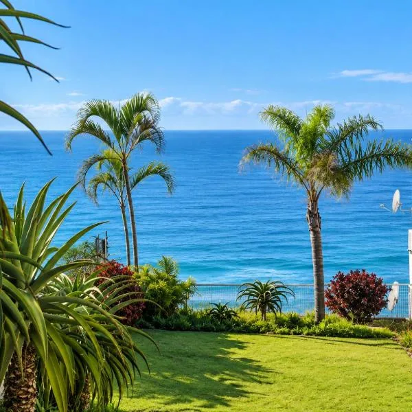 Sands Beach Breaks Umdloti Beach View, hotel u gradu Umdloti