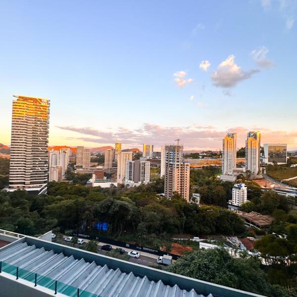 Apê Esmeralda 2 quartos com varanda I Elevador e vaga de garagem - Foto 2