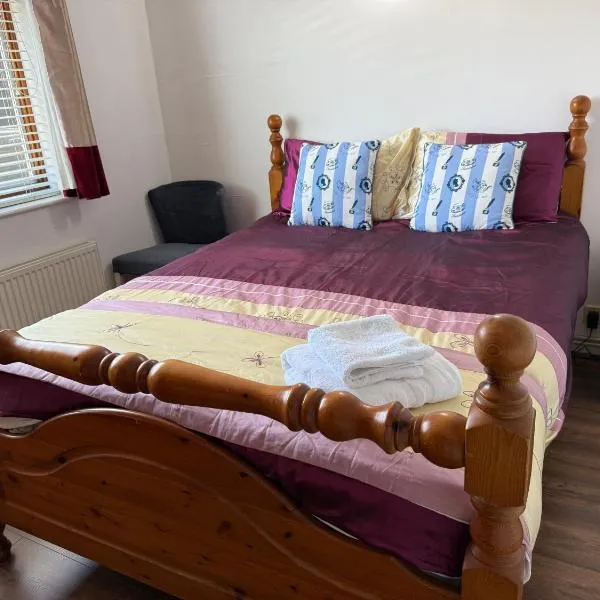 Andover Garden Bungalow, Hotel in Penton Mewsey