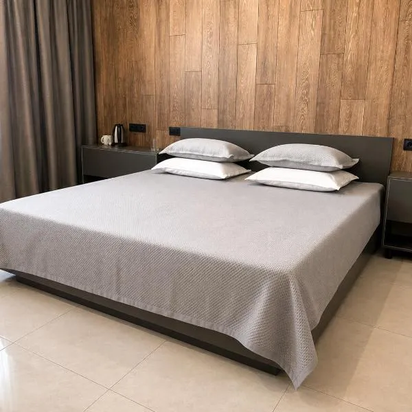 Hotel Nomad, hotel a Yesik