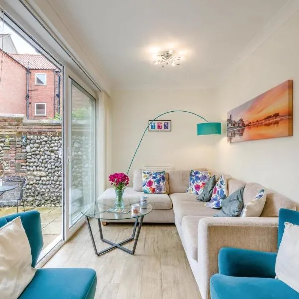 3 Bed in Cromer oc-2103، فندق في كرومر