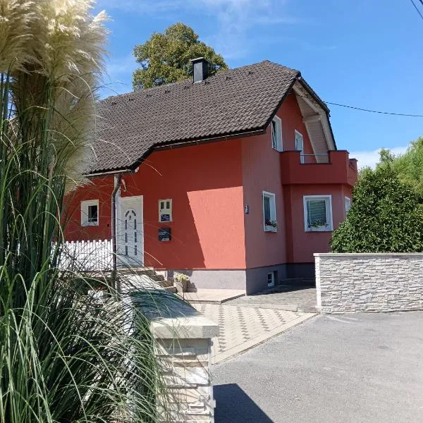 Apartment Igor - HOLIDAY HOME, hotel i Oštarije
