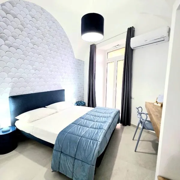 R94 Suites Acireale, hotel a Acireale