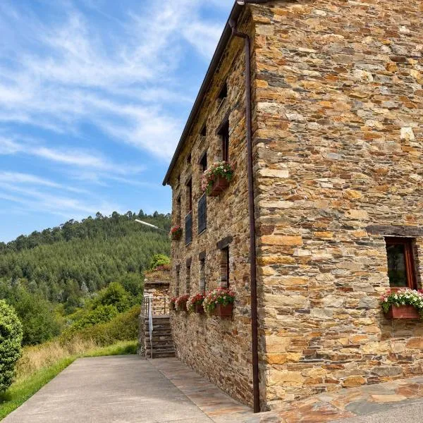 San Tirso de Abres에 위치한 호텔 RURAL PRADO