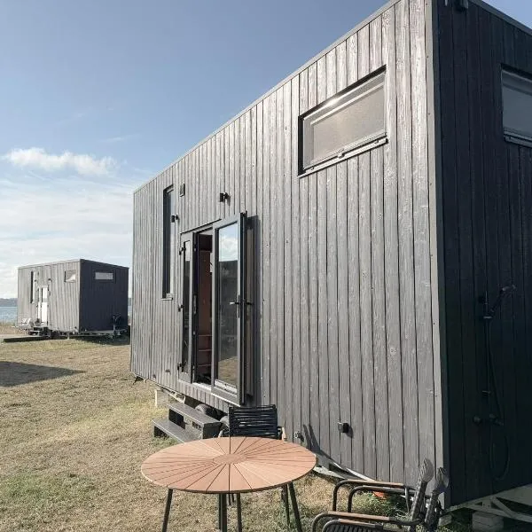 Tiny Seaside Beachfront - Skarrev, hotel di Aabenraa