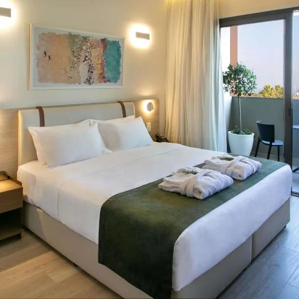 Mercure Larnaca Finikoudes Beach, хотел в Ларнака
