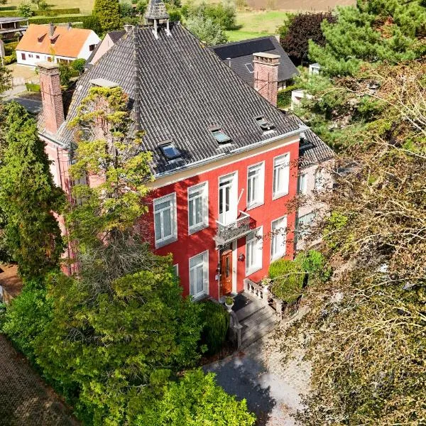 Hotel Vredehof, hótel í Damme