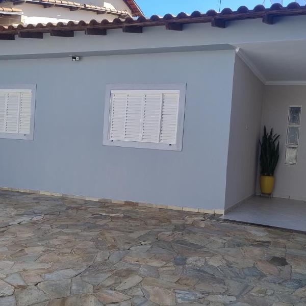 Casa aconchegante com varanda e área espaço gourmet - Foto 4